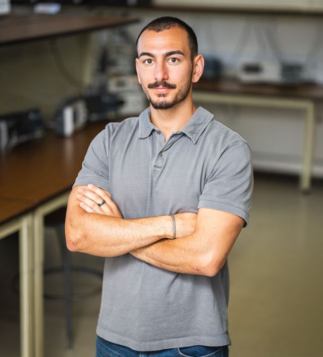 photo of vem in the lab
