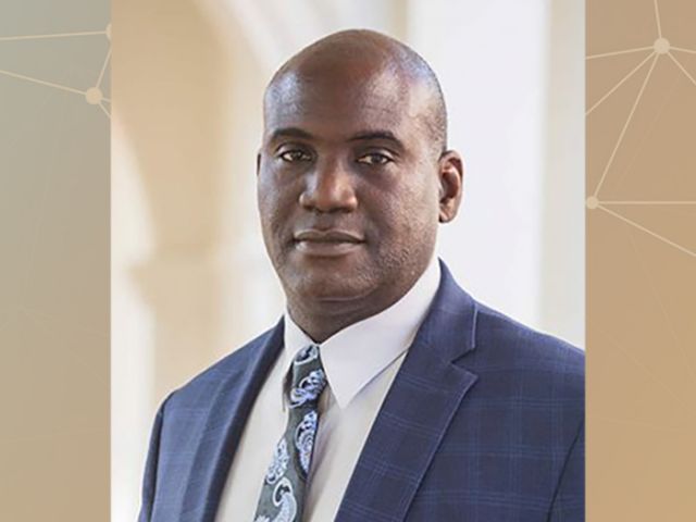 Alumni: Holmes named a UT System EVC