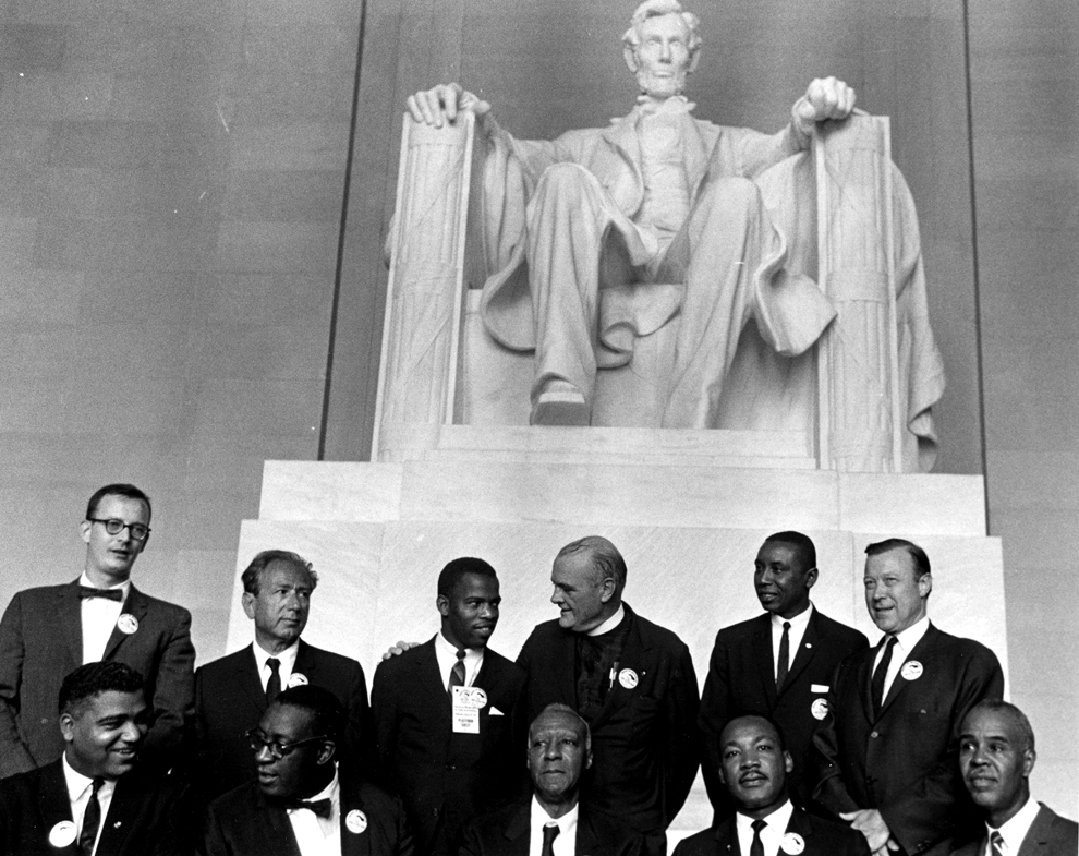 Dr. Martin Luther King and his supporters at the Lincoln Memorial