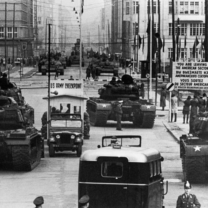 Standoff between US and Soviet tanks at checkpoint Charlie, 1961