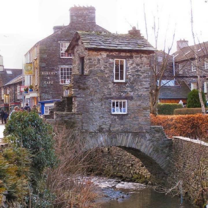 The Bridge House (Ambleside, UK), an ultimate maneuver in 17th-century tax avoidance, was built on a river between two jurisdictions