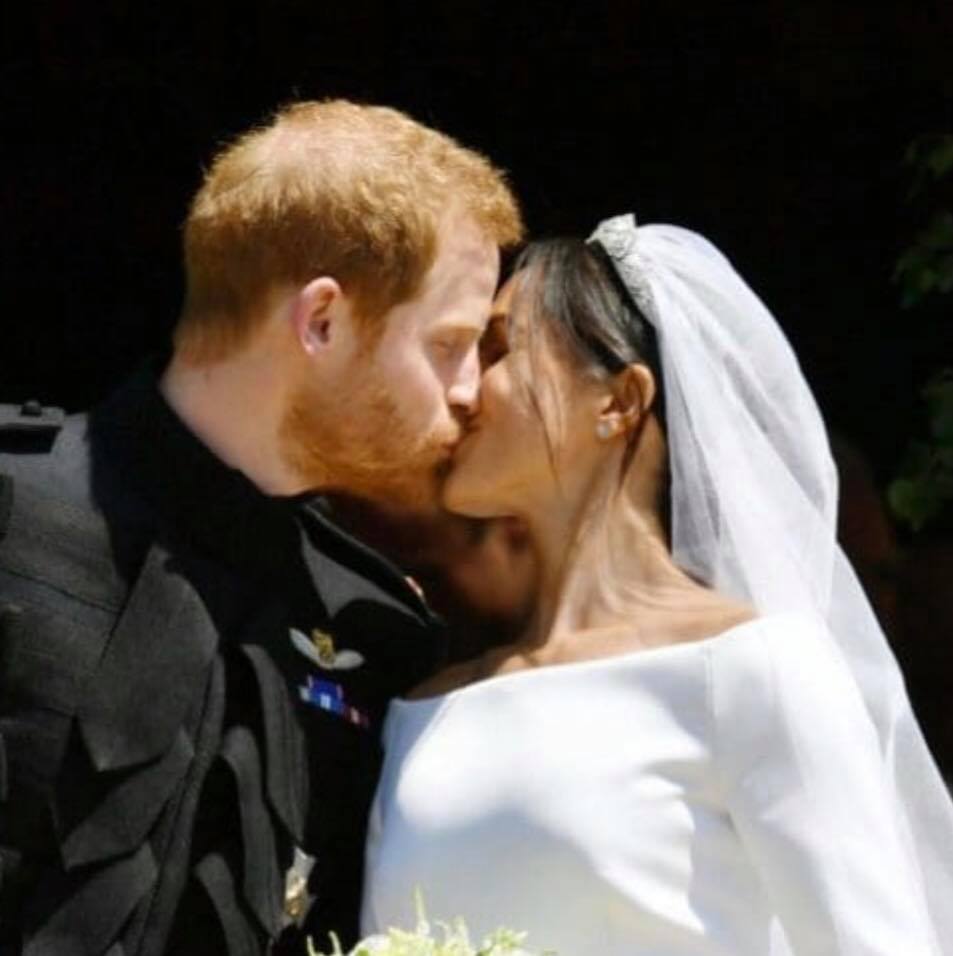 Today's royal wedding kiss