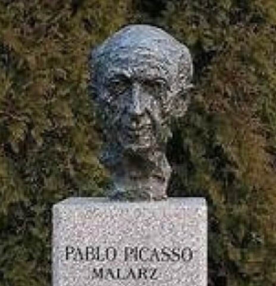Pablo Picasso's bust