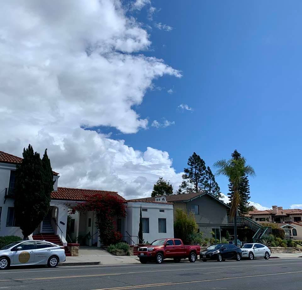 On State Street in downtown Santa Barbara: The boundary between cloudy and sunny!