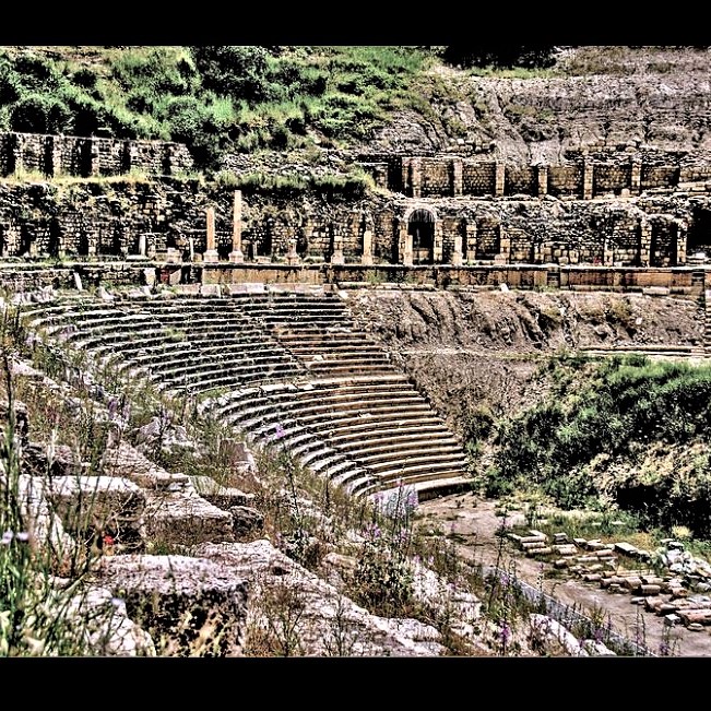 Excavated Stadium of Magnesia in western Turkey: A different view