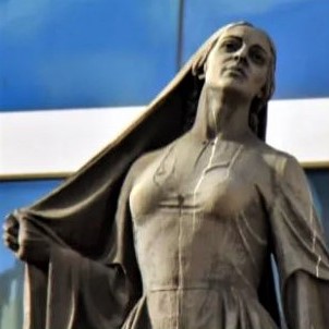 'Liberated Woman, statue, depicting Tahereh Qurrat al-Ayn, in Baku, Aerbaijan
