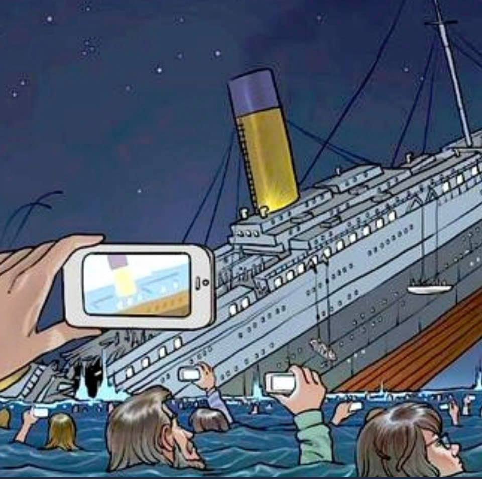 Cartoon: The sinking of the Titanic, 21st-century version!