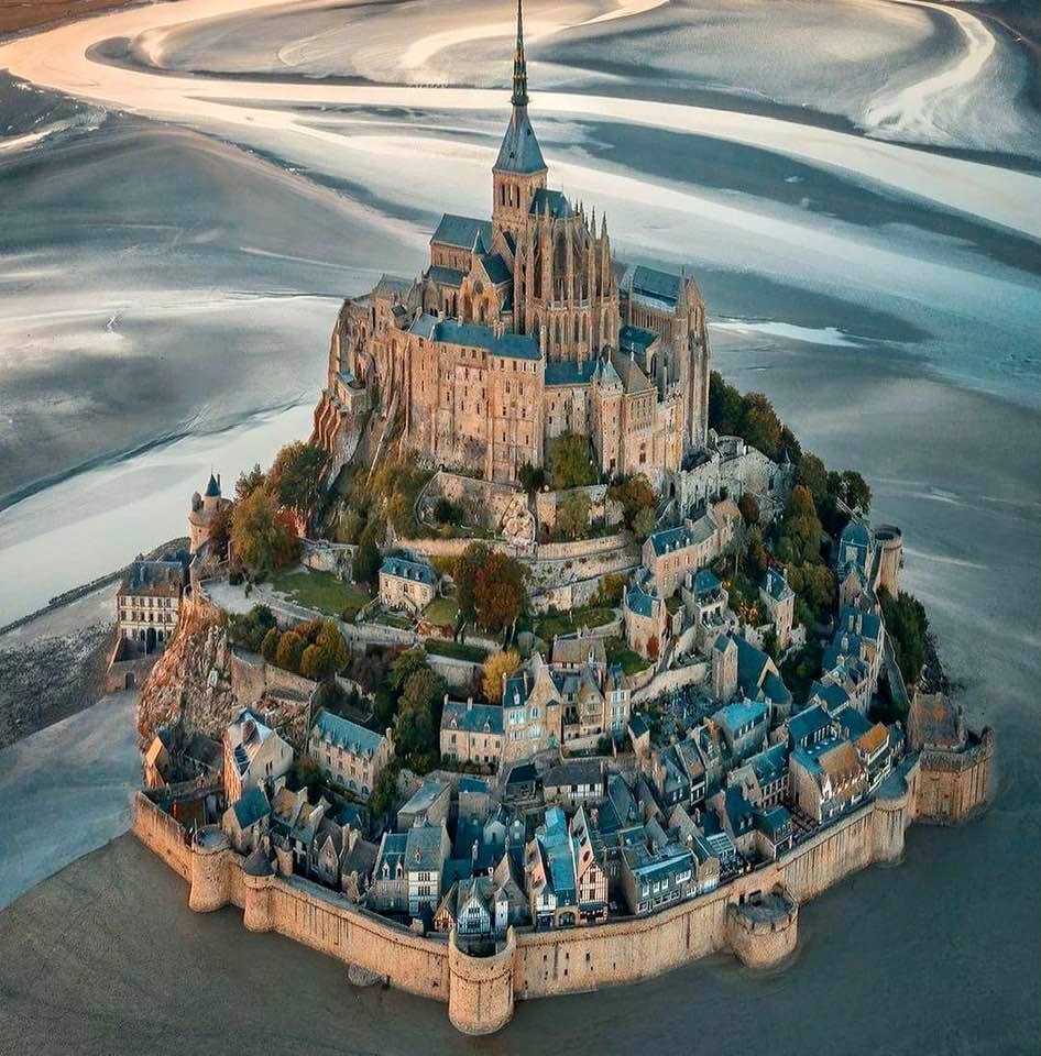 World architecture: Mont-Saint-Michel, France
