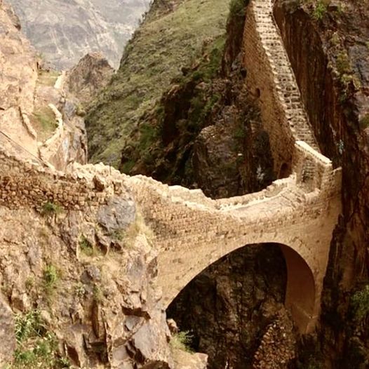 Seventeenth-century Shaharah Bridge in Yemen