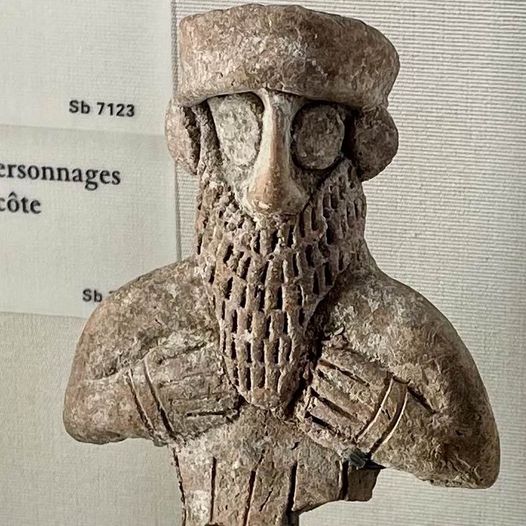 Humor: Ancient statue of Ayatollah Jannati on display at the Louvre